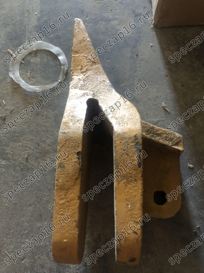 Зуб ковша левый ZL50G, LW500, LG953