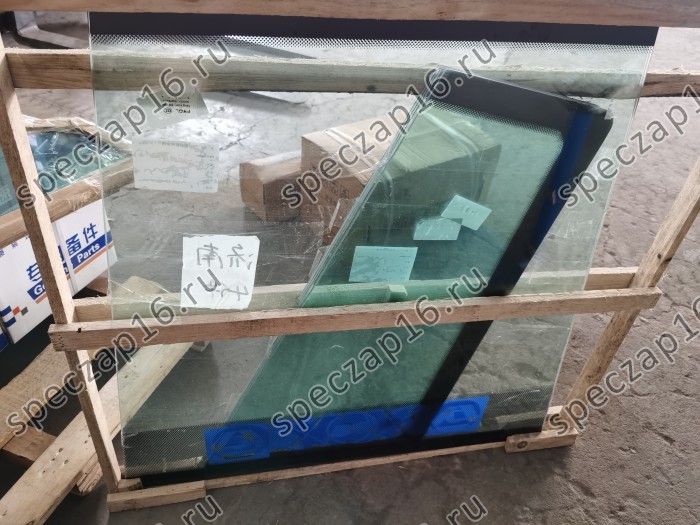 Стекло лобовое LW300/500 из 3-х