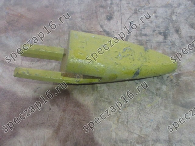 Зуб ковша боковой CDM855